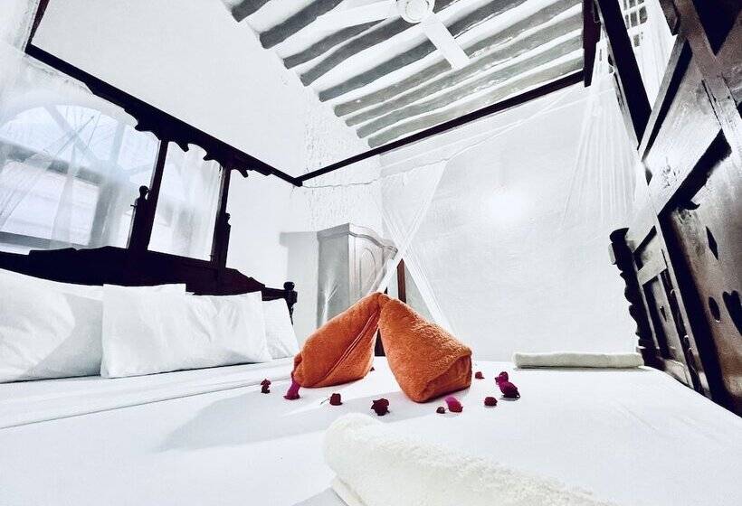 فندق Stonehouse Beach Jambiani