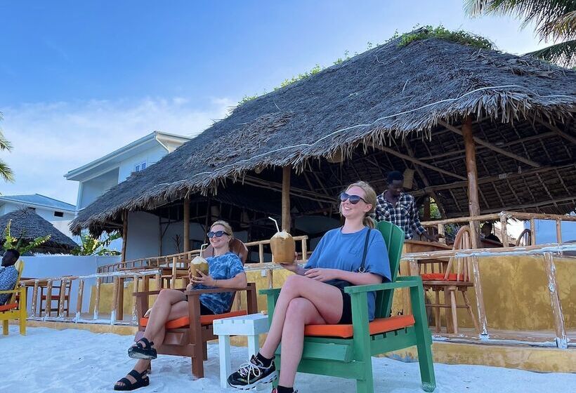 فندق Stonehouse Beach Jambiani