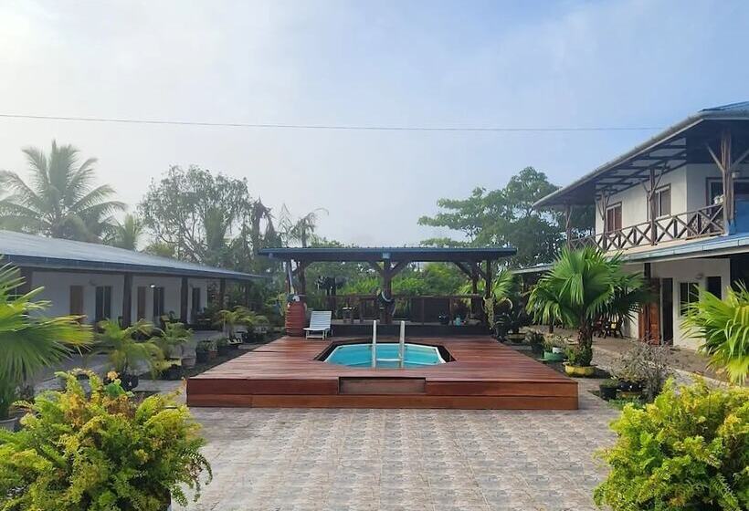 هتل Sutopia Holiday Resort