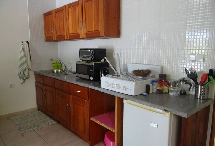 هتل Sutopia Holiday Resort