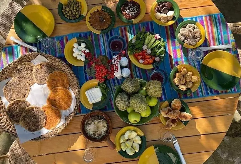 پانسیون Beit El Hana