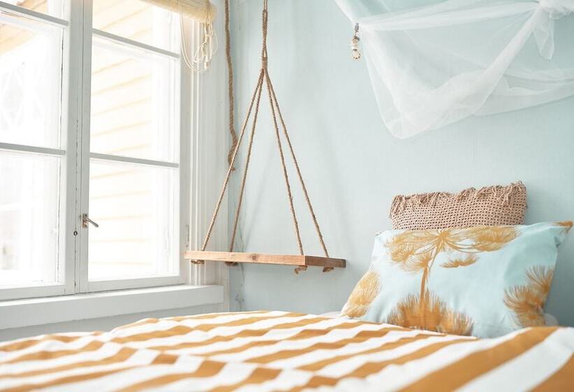 פנסיון Naissaaren Villa Valo