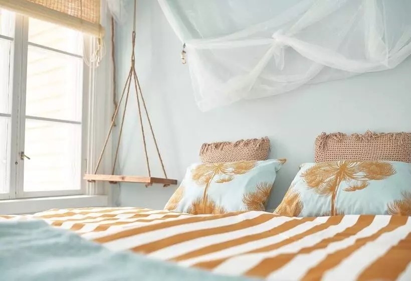 Majatalo Naissaaren Villa Valo