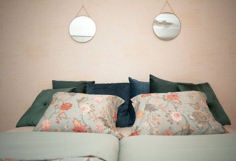 פנסיון Naissaaren Villa Valo