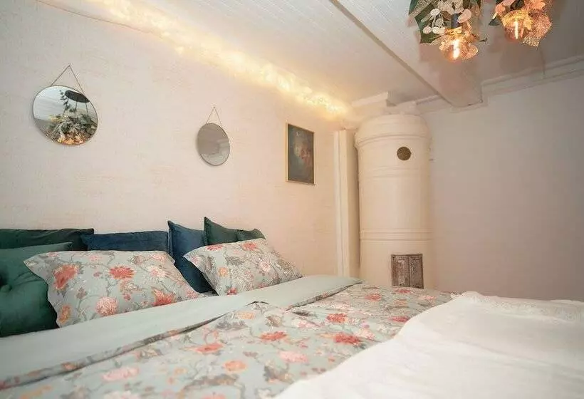 Majatalo Naissaaren Villa Valo