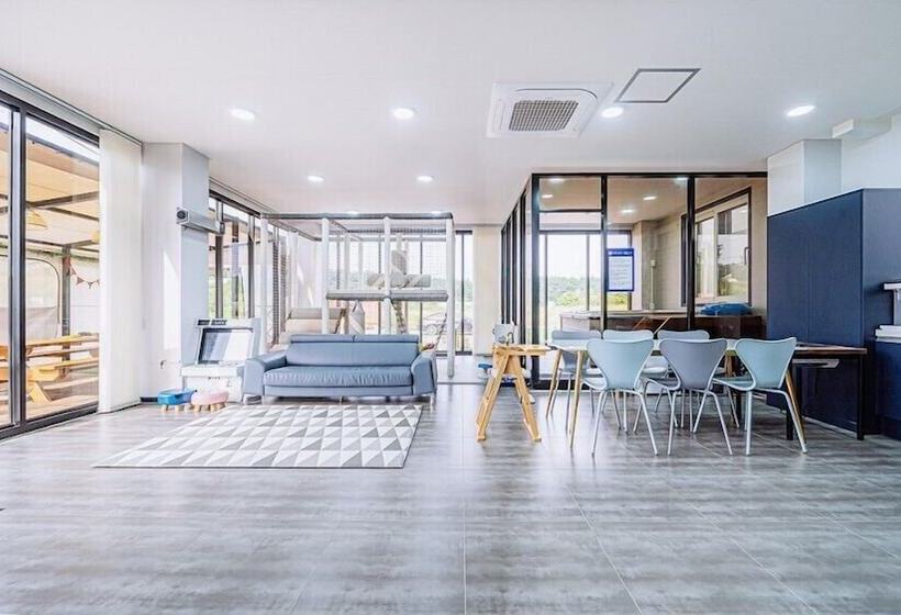 Пансион U Kids Pool Villa