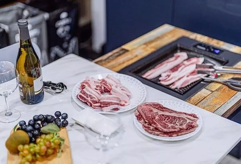 Majatalo U Kids Pool Villa