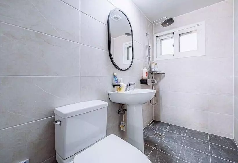 Majatalo U Kids Pool Villa