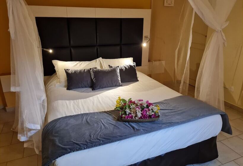 هتل Le Souimanga Bleu Saly