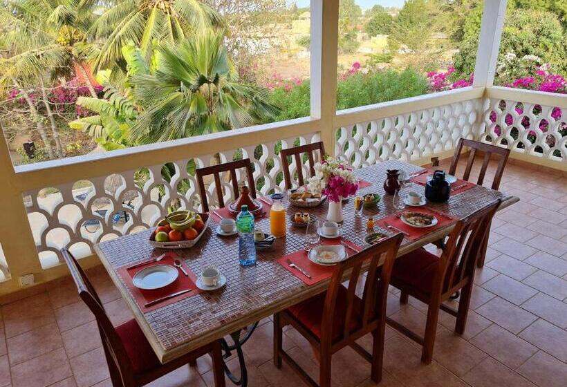 هتل Le Souimanga Bleu Saly