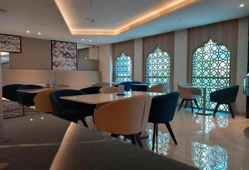 C   Hotel And Suites Doha