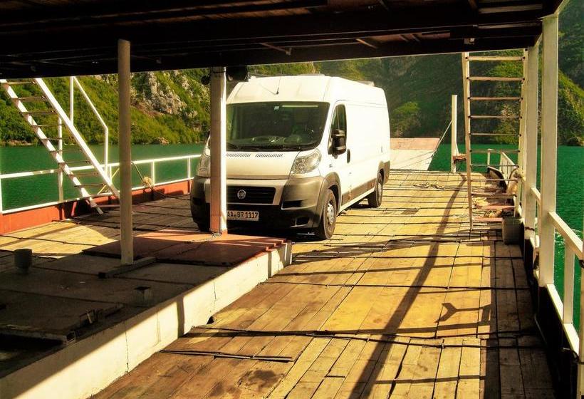 فندق صغير Rozafa Ferry & Accommodation