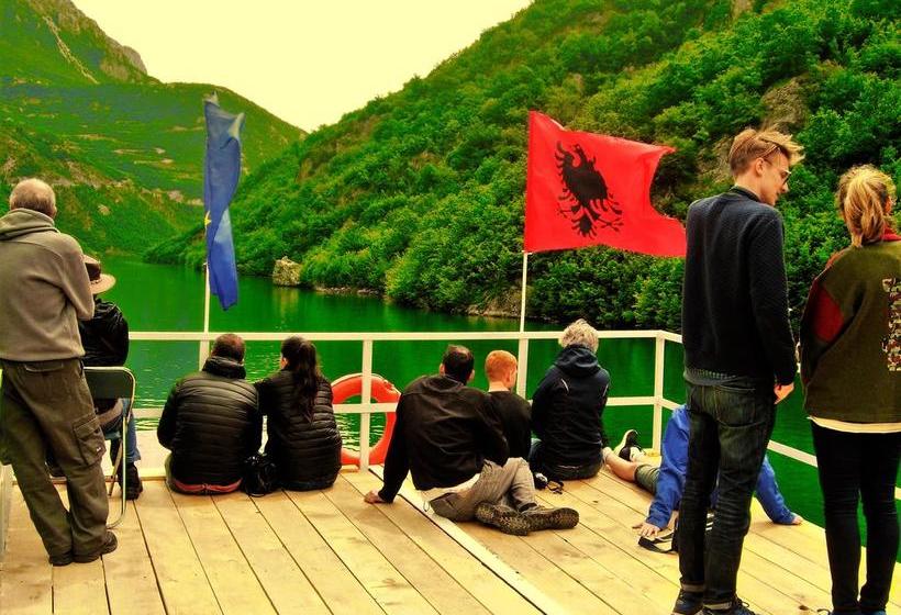 فندق صغير Rozafa Ferry & Accommodation