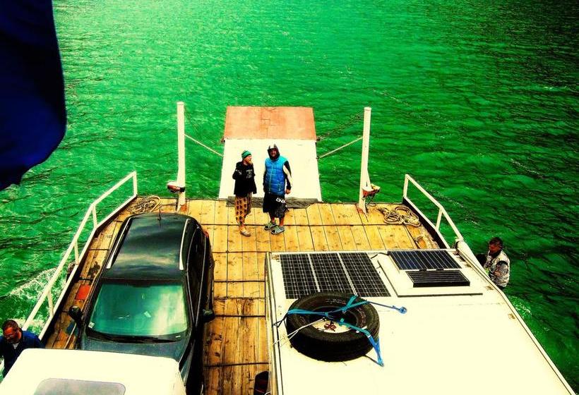 فندق صغير Rozafa Ferry & Accommodation