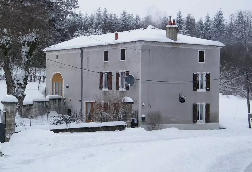 Aamiaismajoitus (B&B) Maison Neuve Grandval