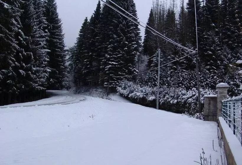 Aamiaismajoitus (B&B) Maison Neuve Grandval