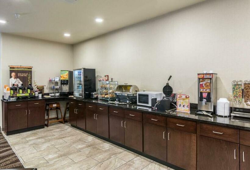 Cobblestone Hotel & Suites   Erie