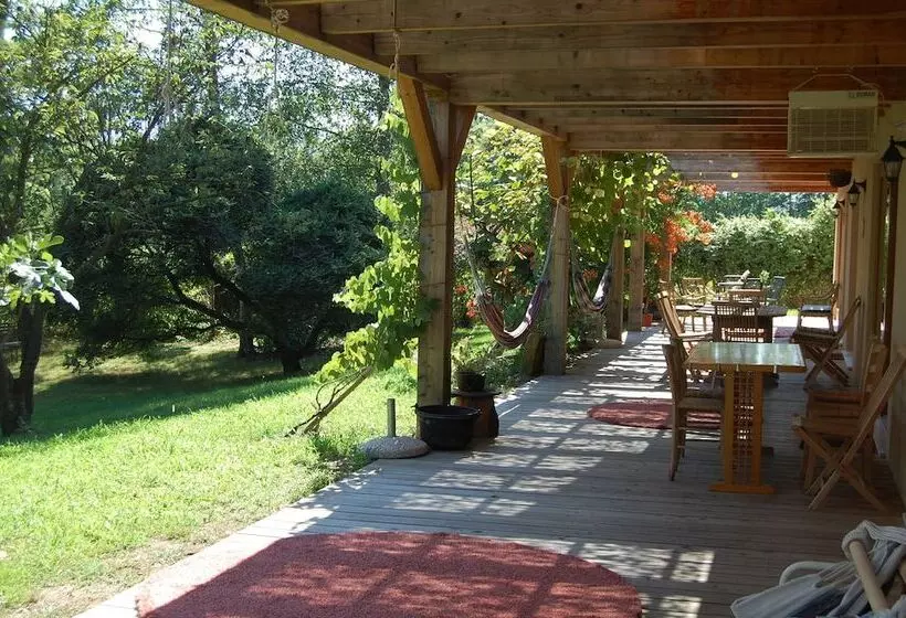 Hotelli Bioagriturismo Vegan Campo Di Cielo
