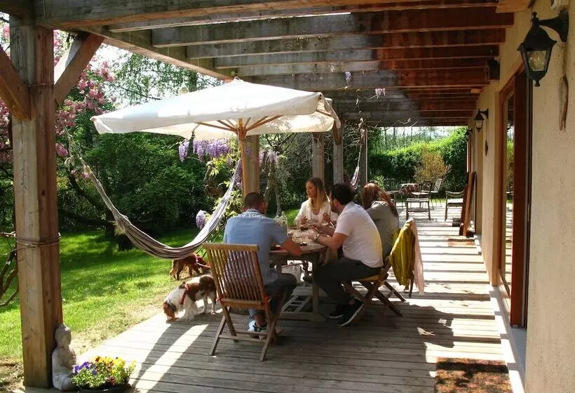Hotelli Bioagriturismo Vegan Campo Di Cielo