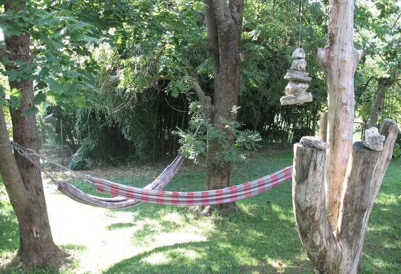 Hotelli Bioagriturismo Vegan Campo Di Cielo