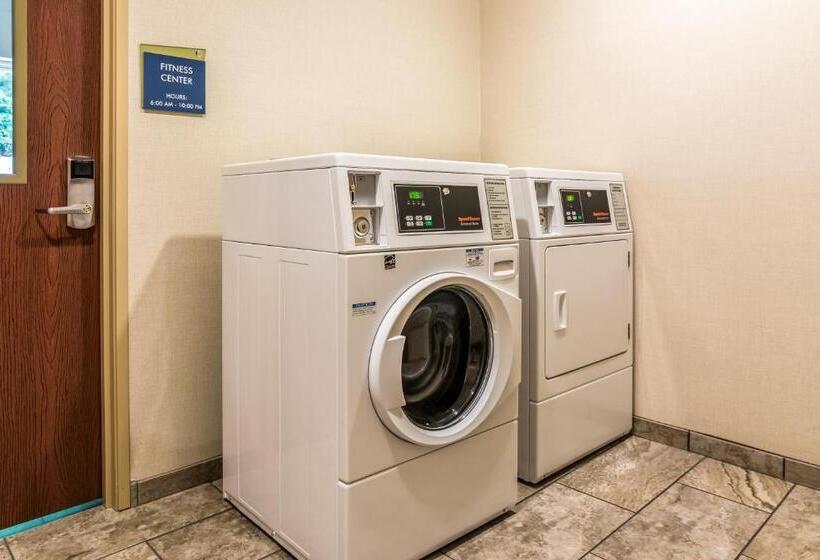 Cobblestone Hotel & Suites   Erie