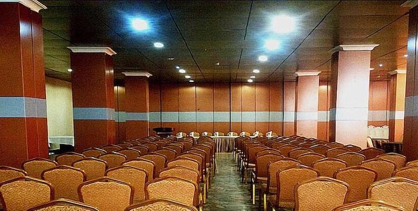 Newton Park Hotels & Resort