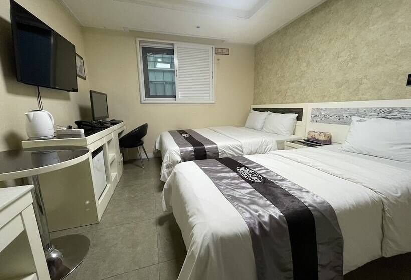 Hotel Novaluz Tourist