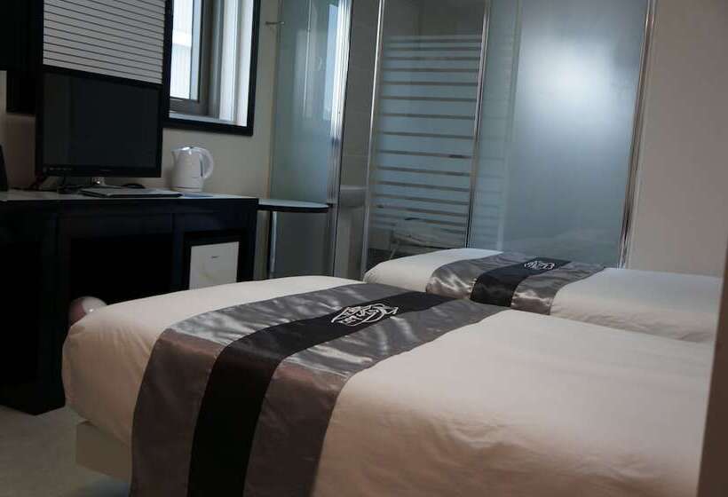 Hotel Novaluz Tourist