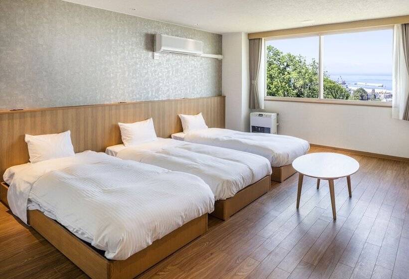 בית מלון כפרי Shiretoko Yuhi No Ataruie Onsen Hostel