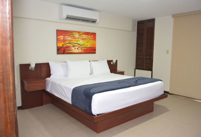 هتل The Plaza Suites