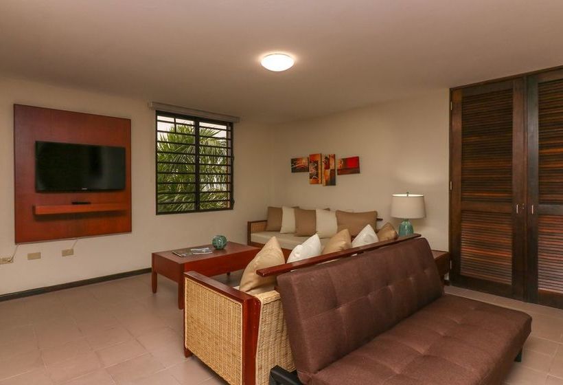 هتل The Plaza Suites