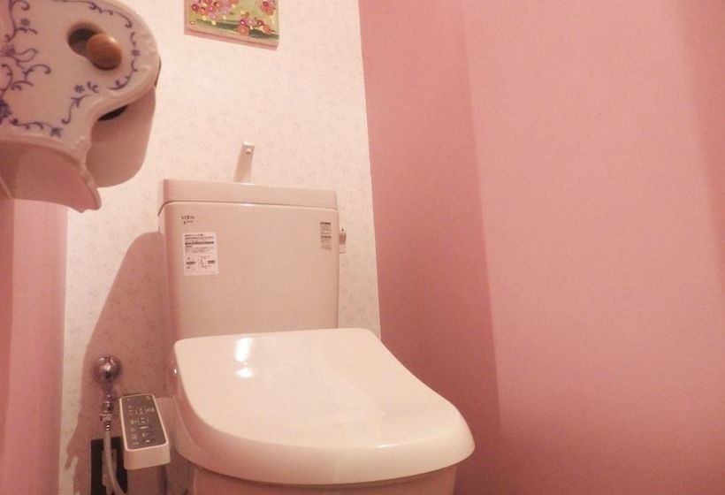 Igloo Dorm & Breakfast  Hostel