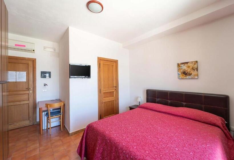 פנסיון L Aragosta