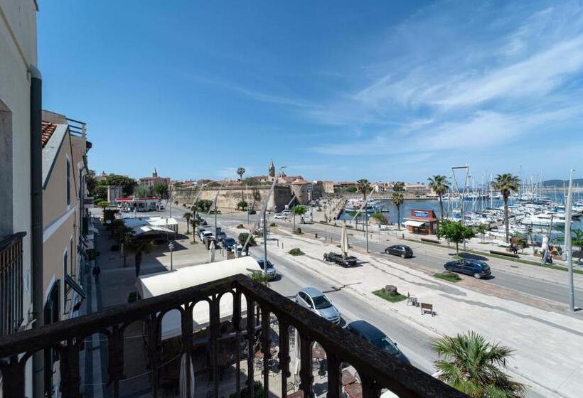 פנסיון L Aragosta