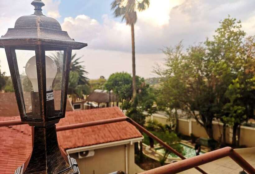 بنسيون The Catwalk Lodge