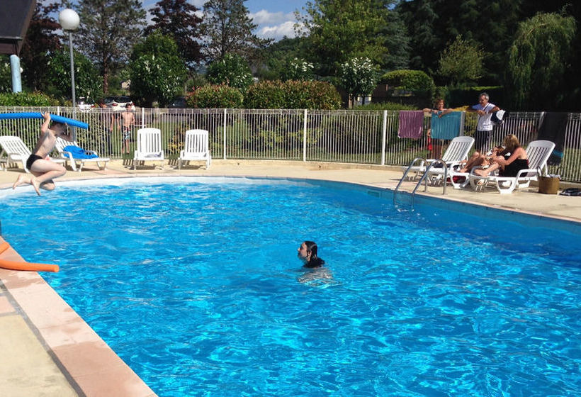 Курорт Aux Portes Des Monts D'aubrac