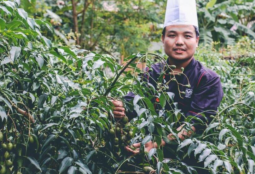 Victoria Cliff Hotel & Resort, Kawthaung