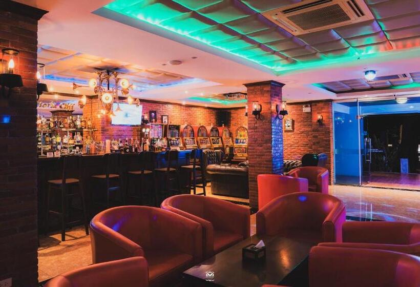 Victoria Cliff Hotel & Resort, Kawthaung