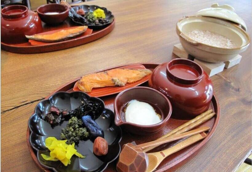 פונדק Kunsthaus