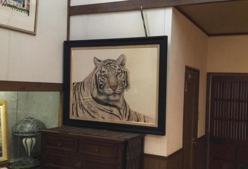 פונדק Kunsthaus