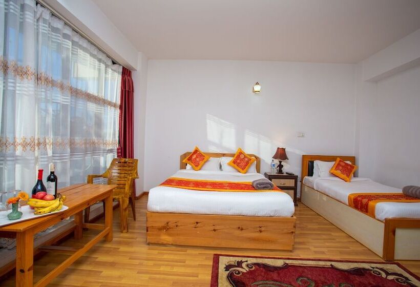 هتل The Boudha Inn