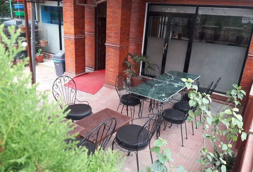 هتل The Boudha Inn