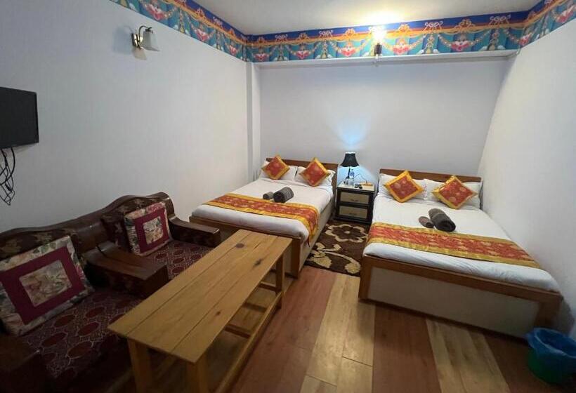 هتل The Boudha Inn