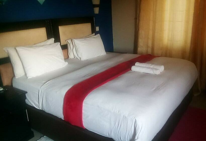 هتل Royal Olympia Lodges And Safaris Livingstone