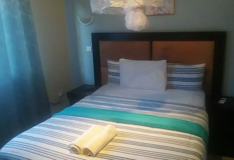 هتل Royal Olympia Lodges And Safaris Livingstone