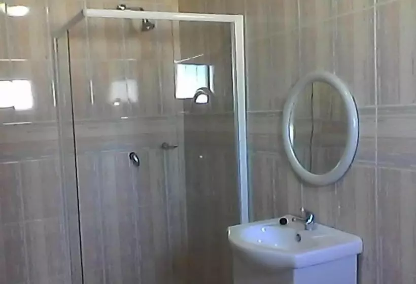 هتل Royal Olympia Lodges And Safaris Livingstone