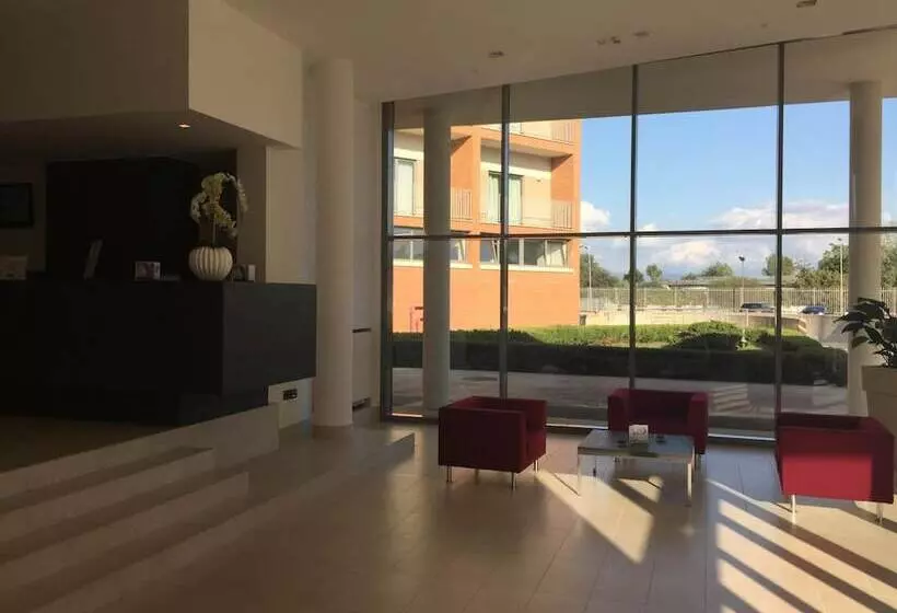Inn Naples Airport