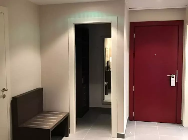 Inn Naples Airport