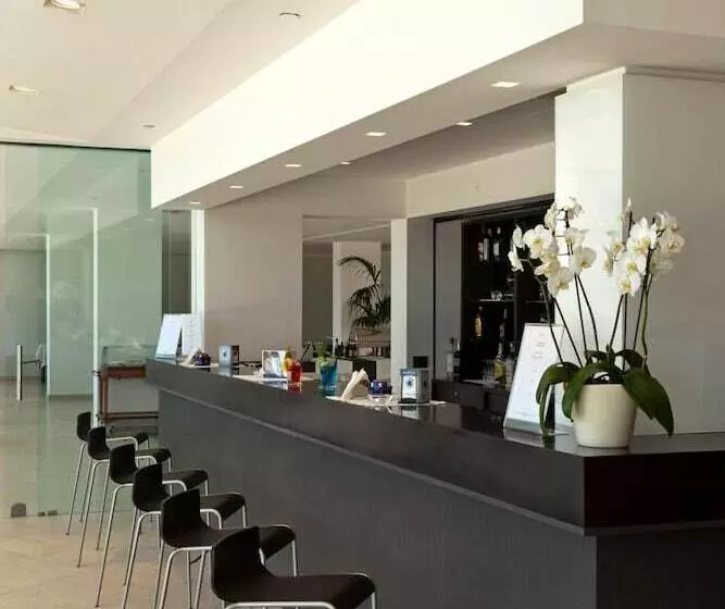 Inn Naples Airport