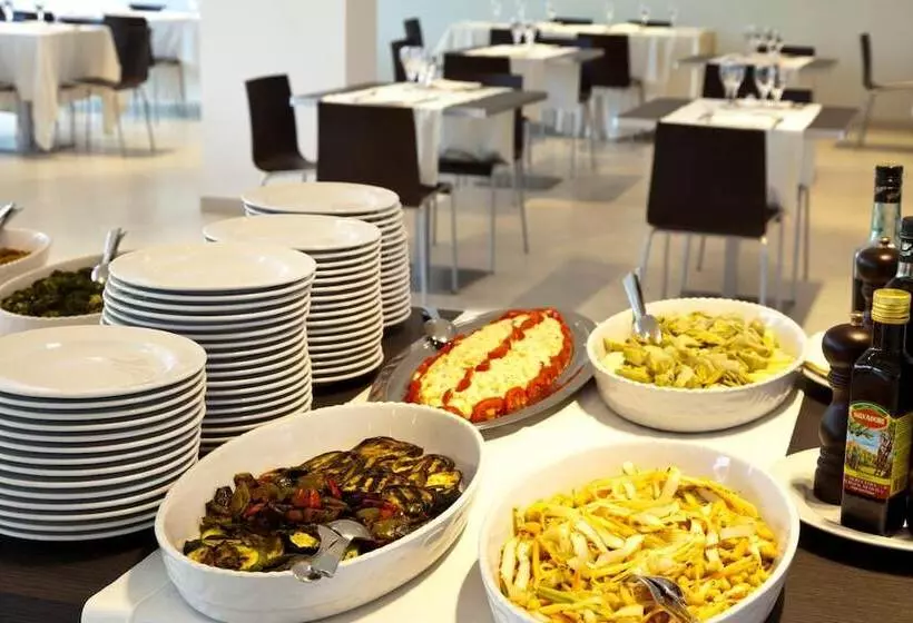 Inn Naples Airport